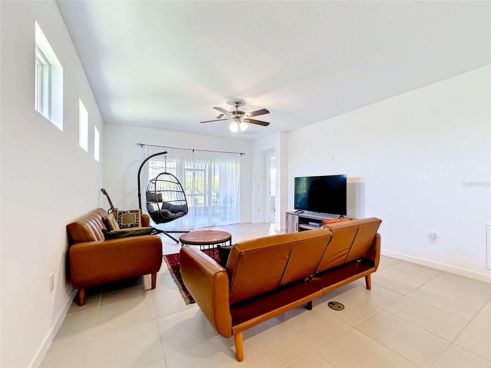 6080 JENSEN VIEW AVE — photo 12
