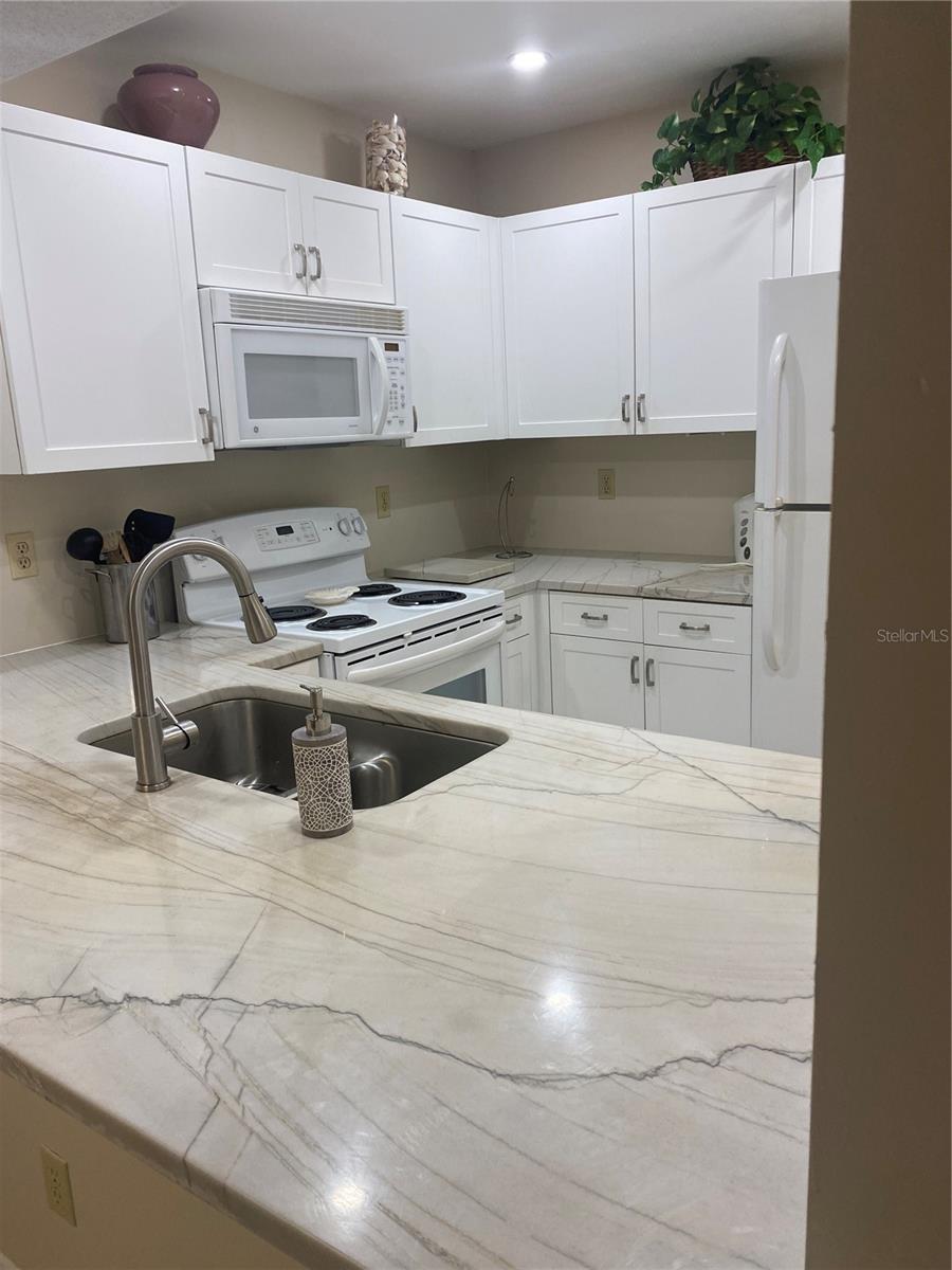 622 BIRD BAY DR S #203 — photo 5