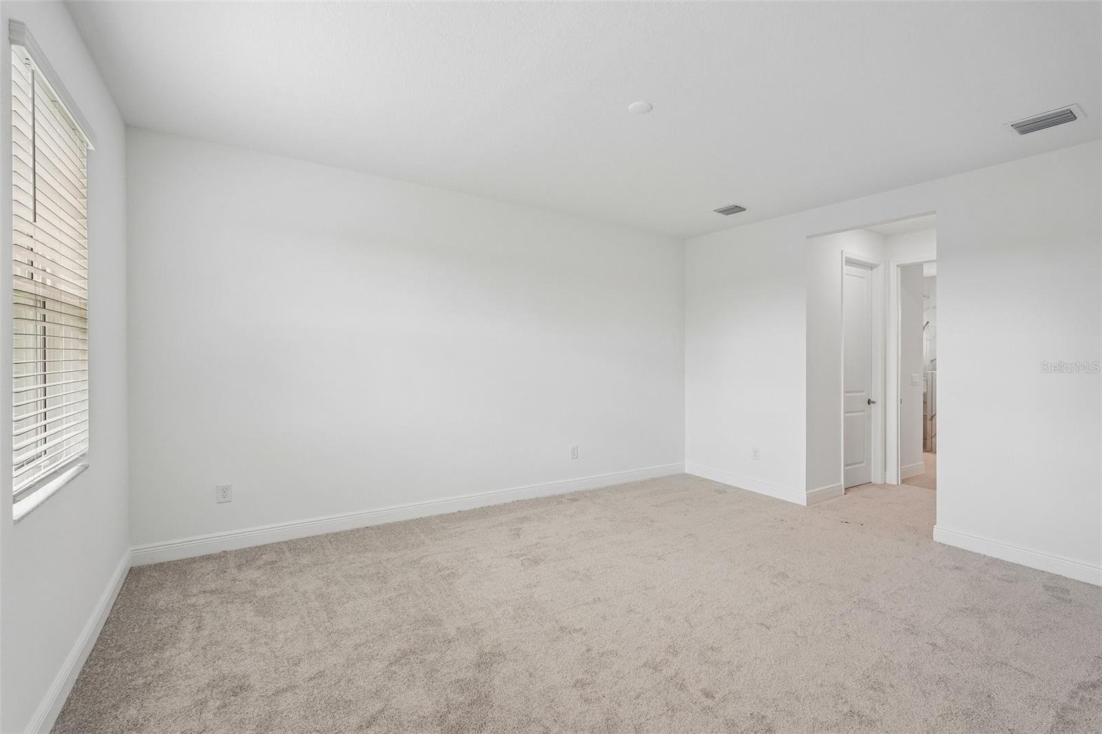 152 VISTERA BLVD — photo 17