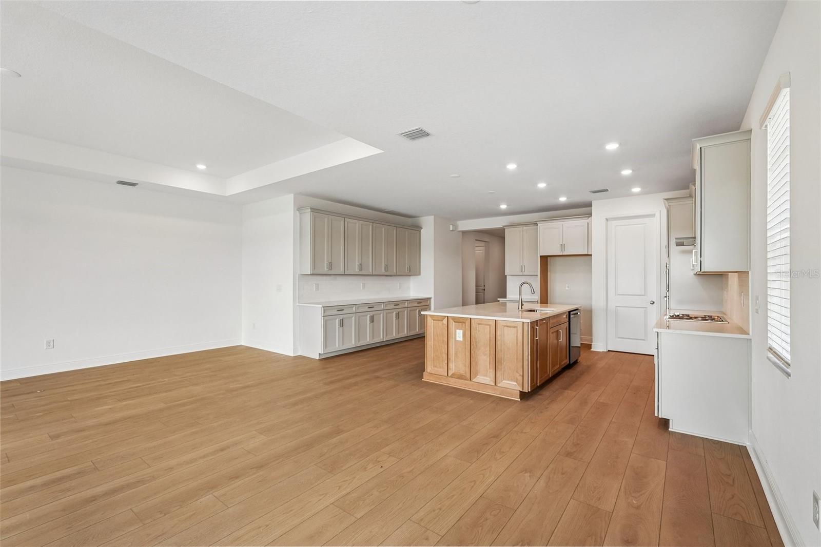 152 VISTERA BLVD — photo 4