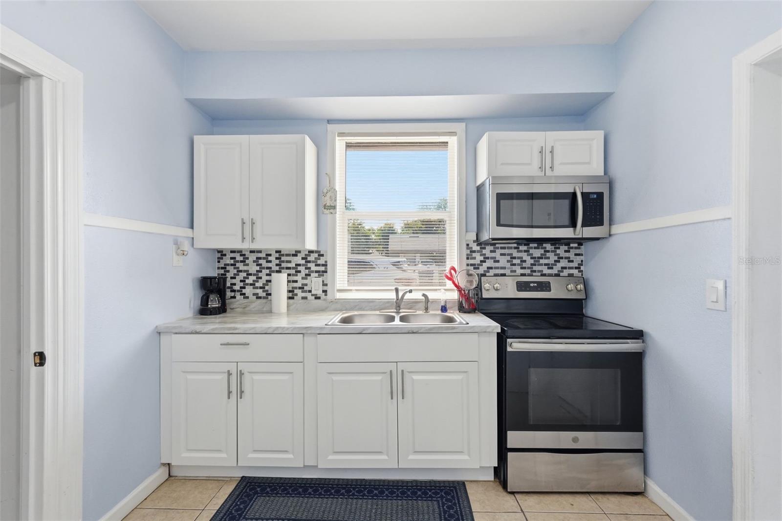 10107 N ASTER AVE — photo 8