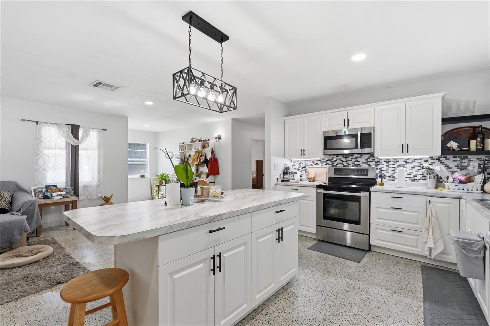 10107 N ASTER AVE — photo 39