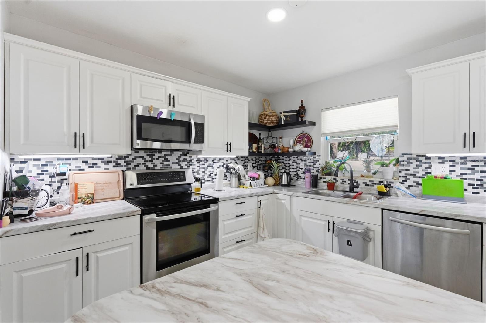 10107 N ASTER AVE — photo 36