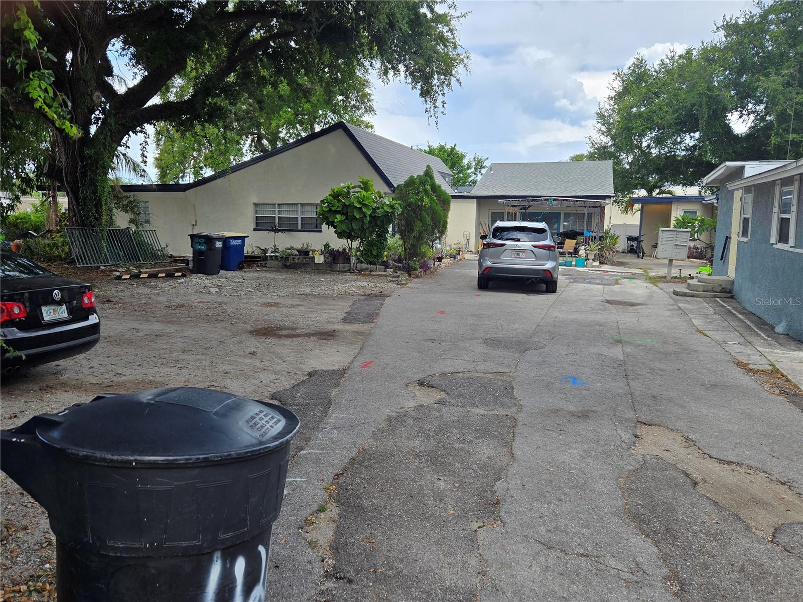 1118 HARRIS LN — photo 2