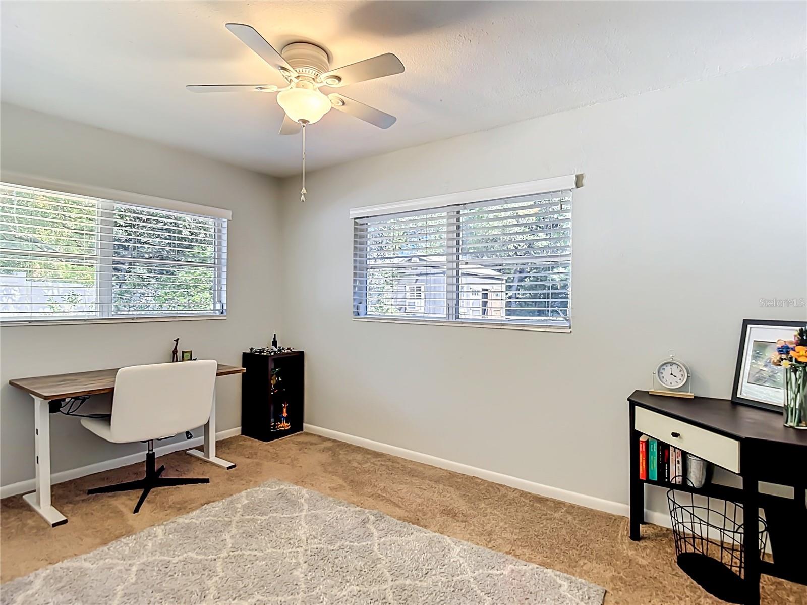 135 CONNIE AVE — photo 15