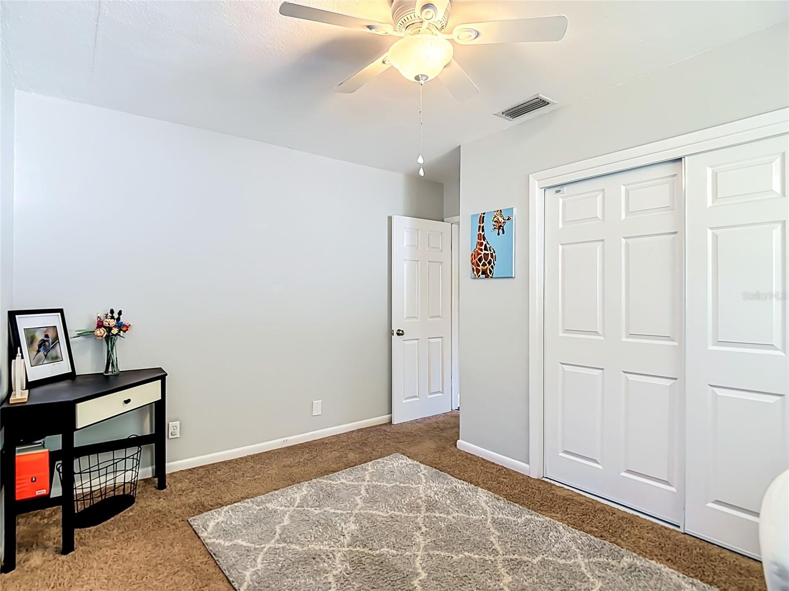 135 CONNIE AVE — photo 16