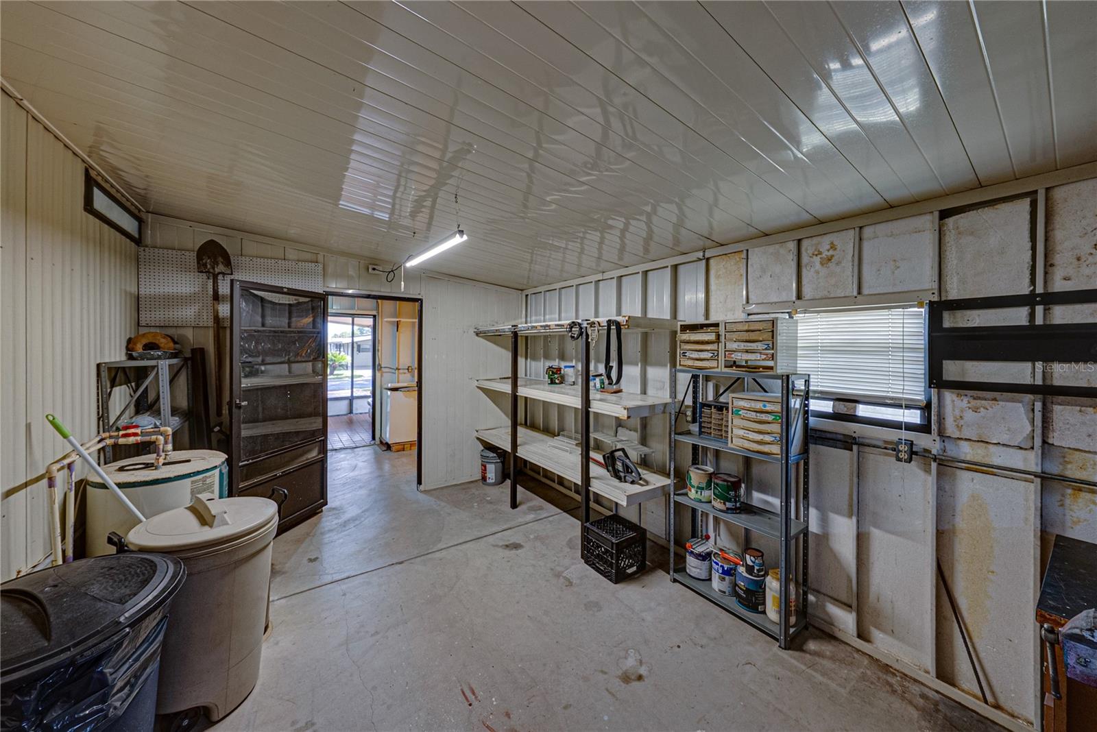 3201 HIDDEN LAKE DR — photo 46
