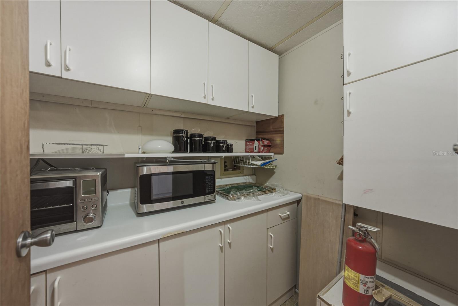 3201 HIDDEN LAKE DR — photo 25