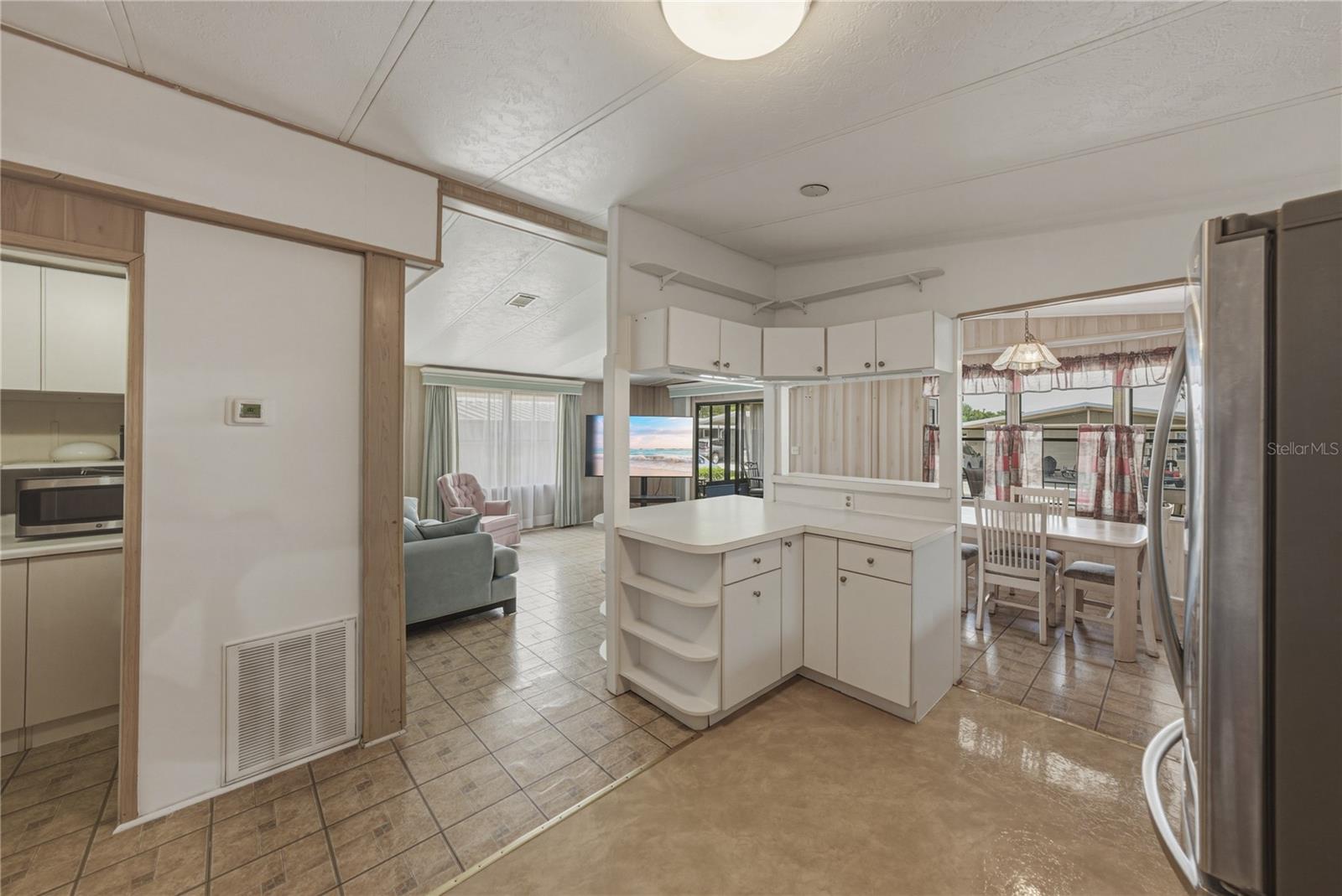 3201 HIDDEN LAKE DR — photo 20