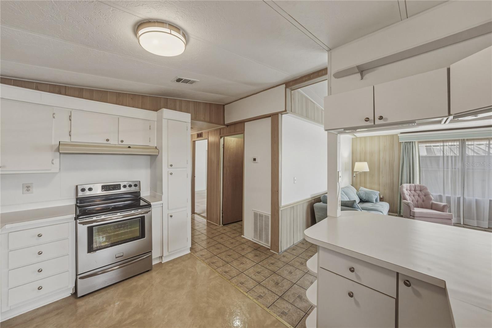 3201 HIDDEN LAKE DR — photo 22