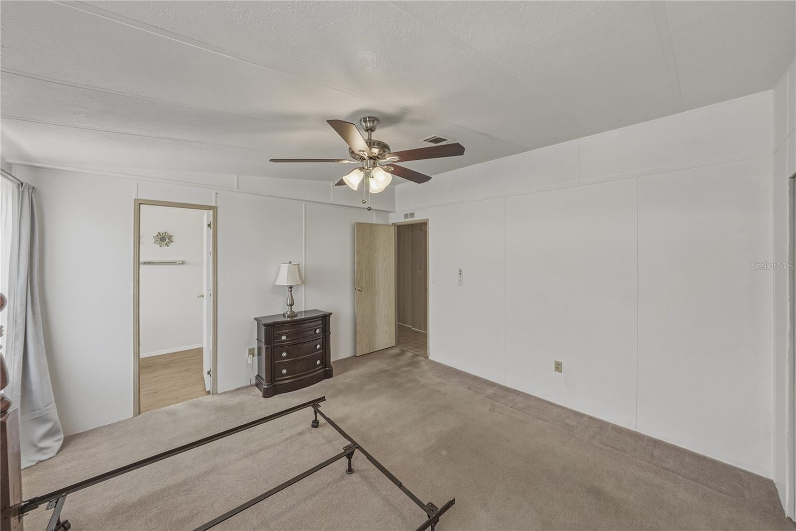 3201 HIDDEN LAKE DR — photo 33