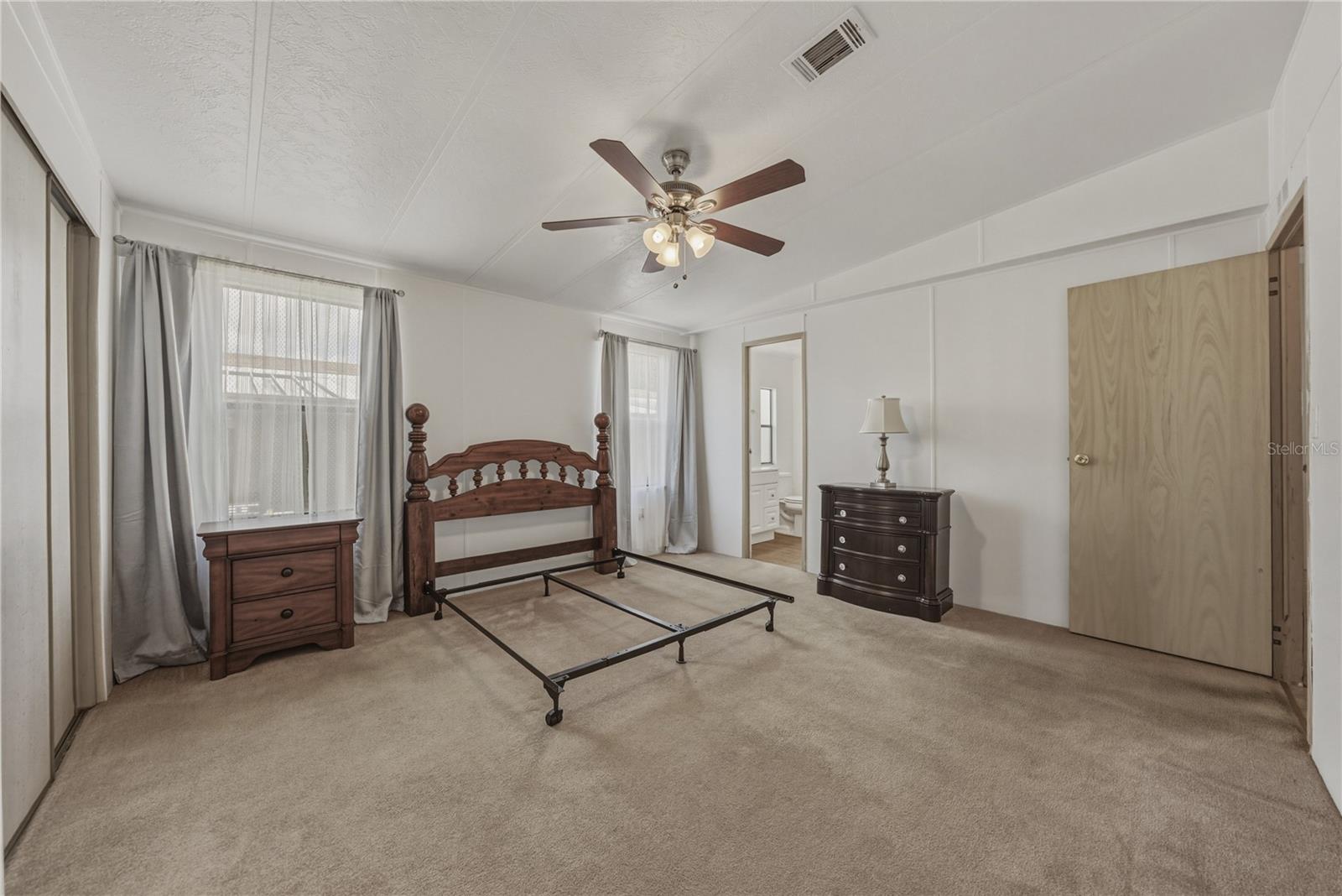 3201 HIDDEN LAKE DR — photo 32