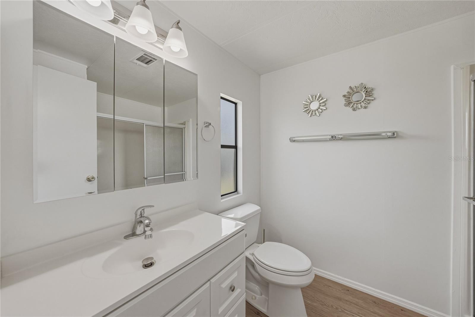 3201 HIDDEN LAKE DR — photo 34