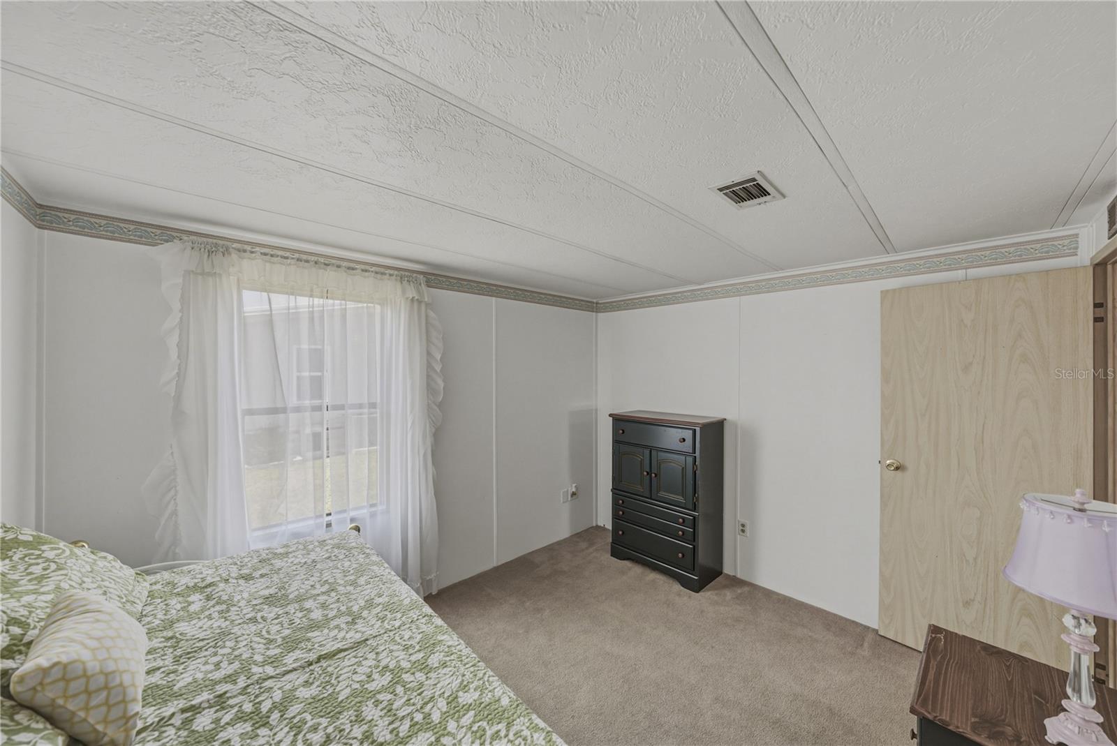 3201 HIDDEN LAKE DR — photo 38