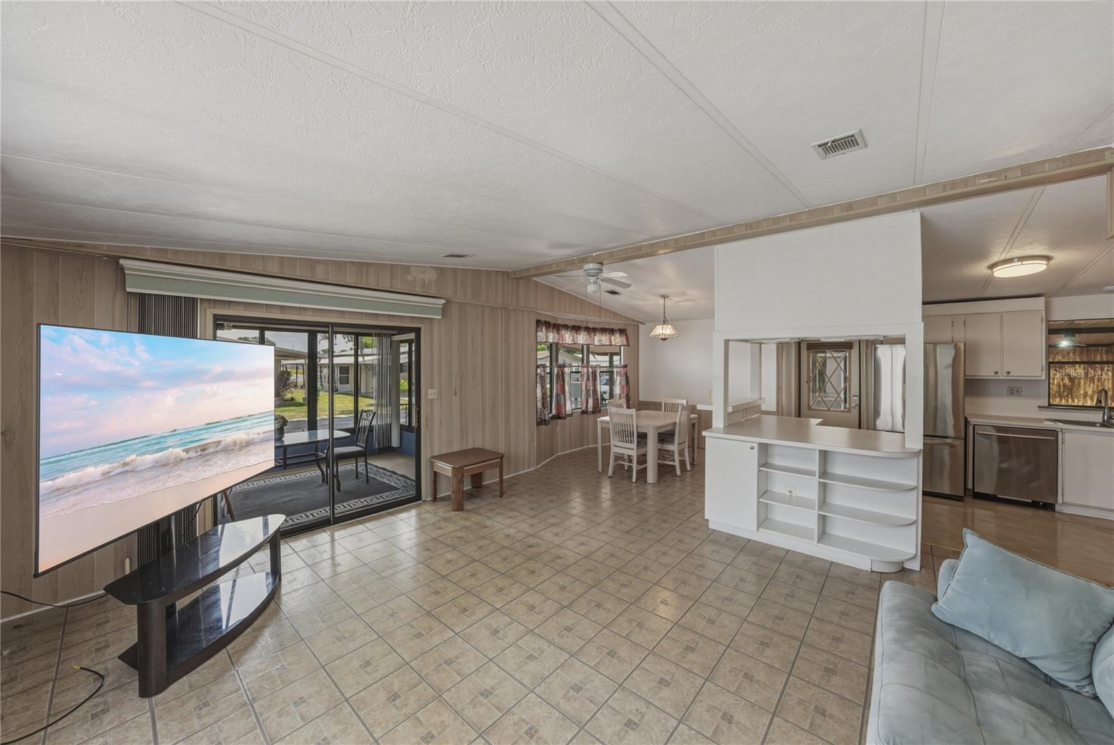 3201 HIDDEN LAKE DR — photo 12