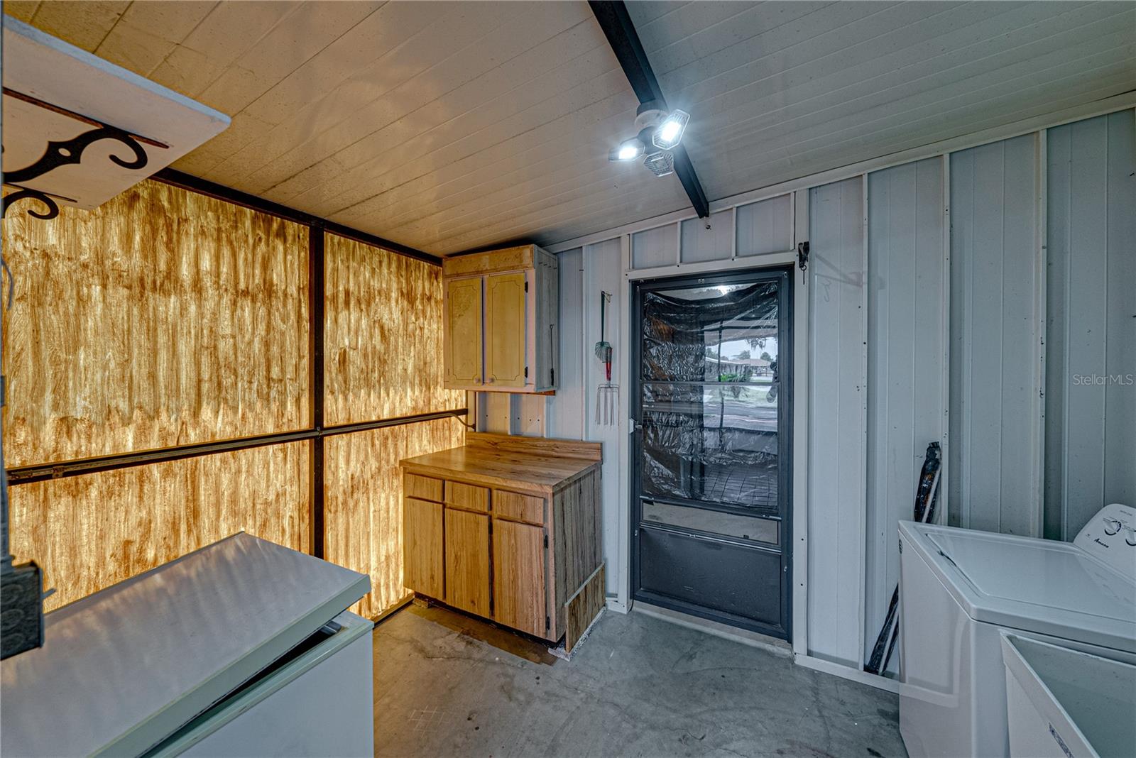 3201 HIDDEN LAKE DR — photo 43
