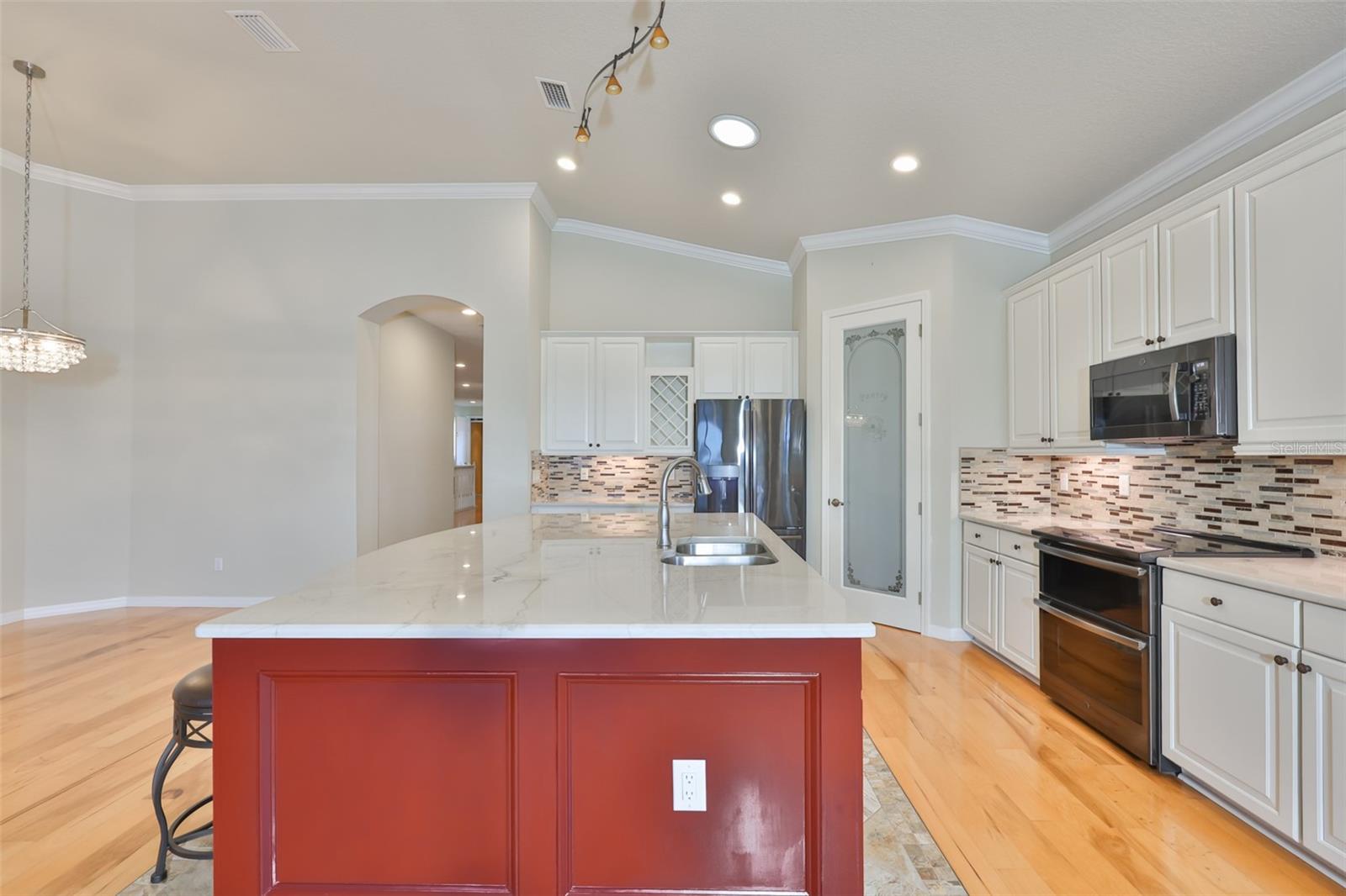 1368 EMERALD DUNES DR — photo 7
