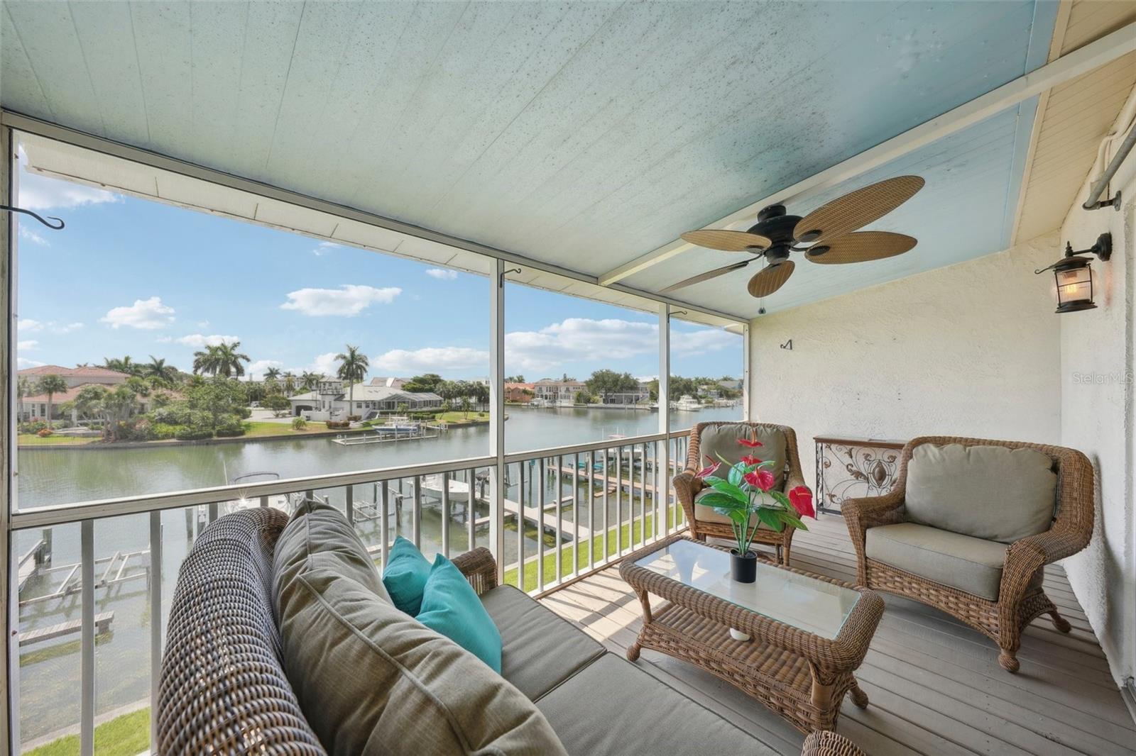 637 PINELLAS BAYWAY #105 — photo 33