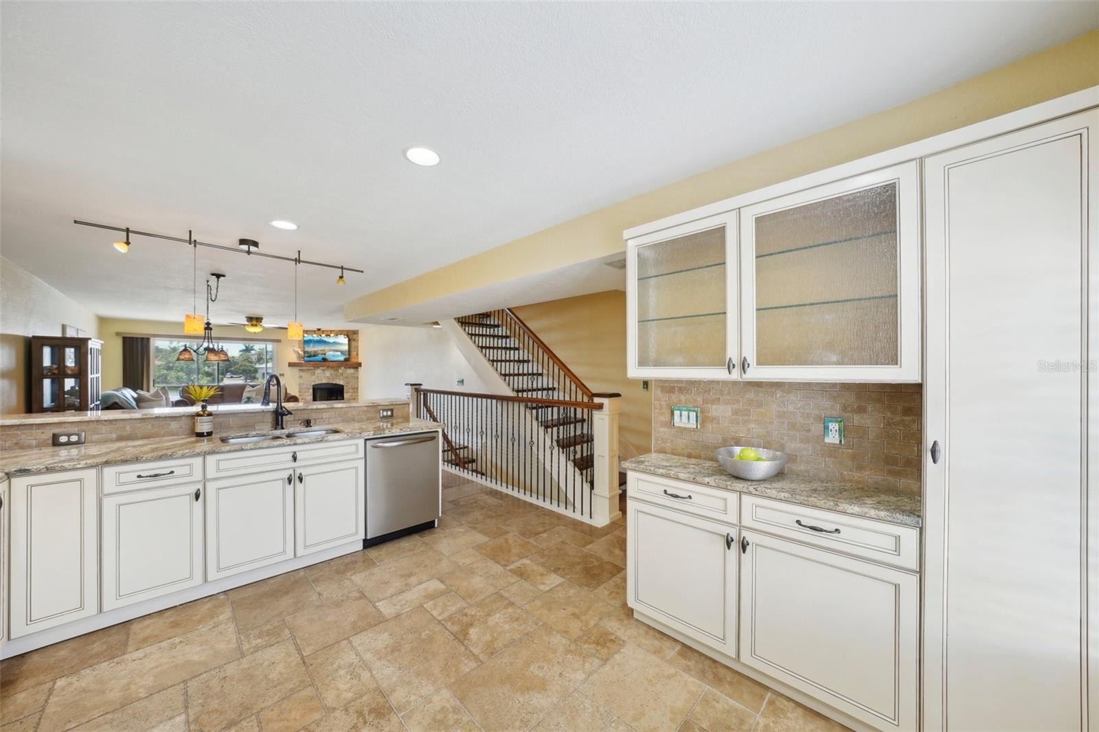 637 PINELLAS BAYWAY #105 — photo 16