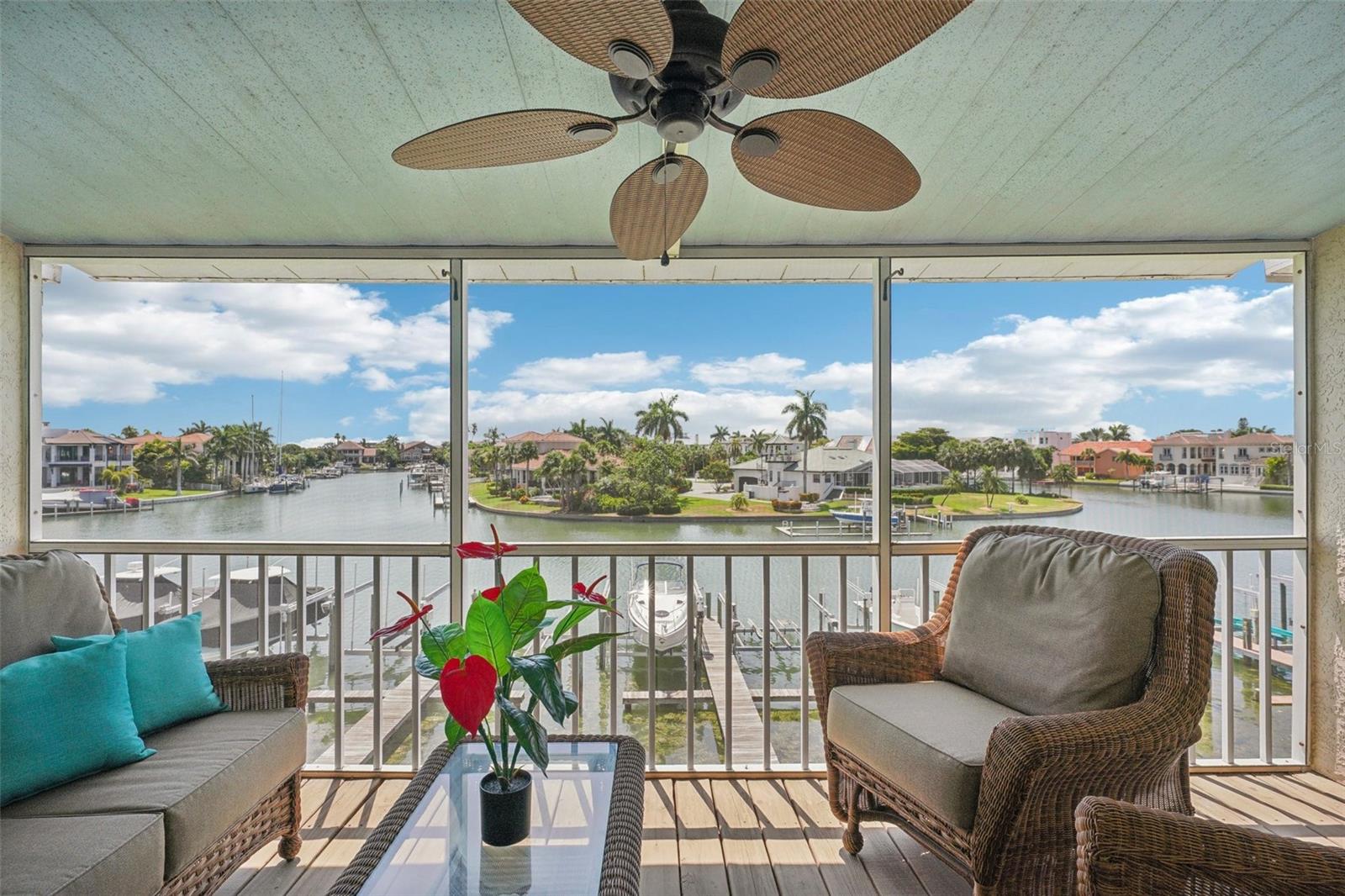 637 PINELLAS BAYWAY #105 — photo 37