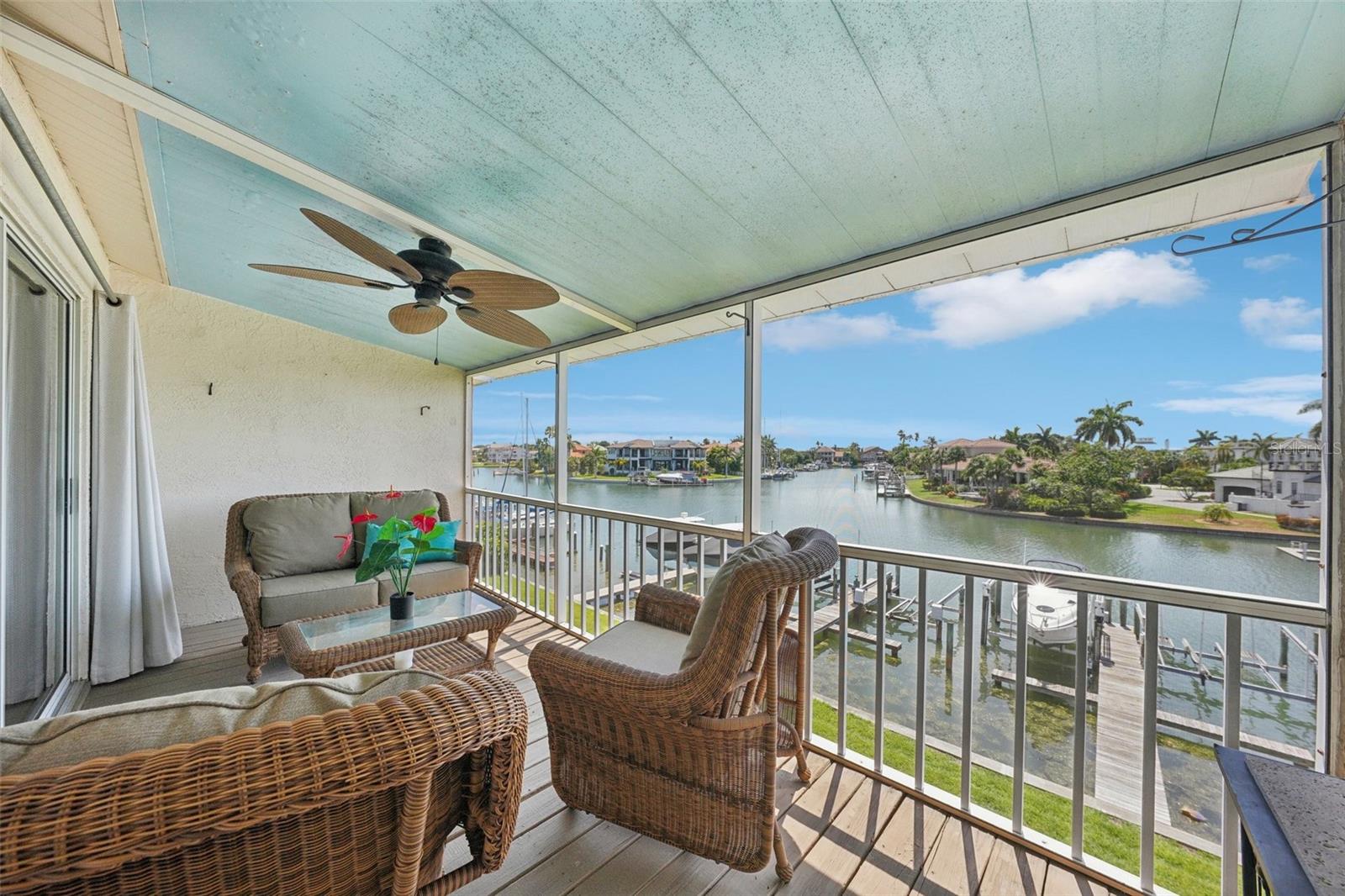 637 PINELLAS BAYWAY #105 — photo 34