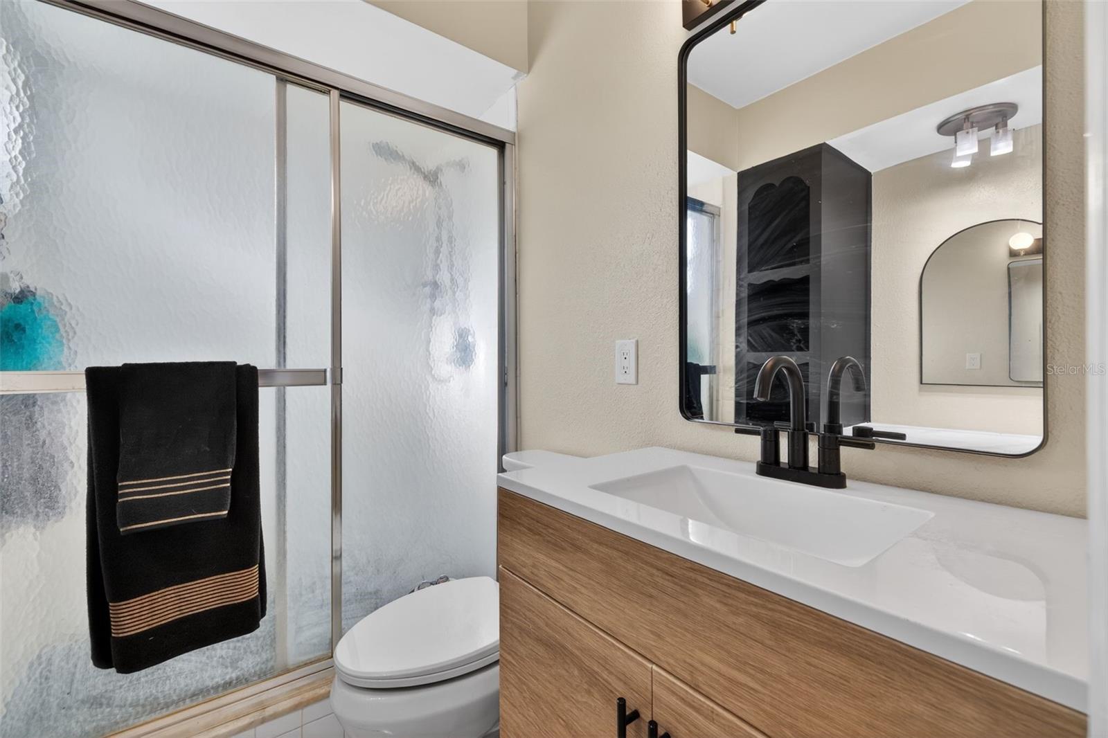 8450 FLAGSTONE DR — photo 25