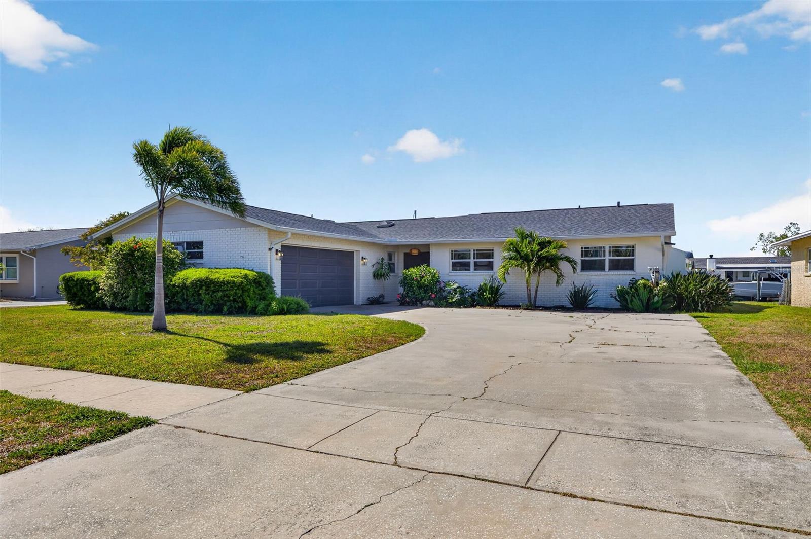 8450 FLAGSTONE DR — photo 43
