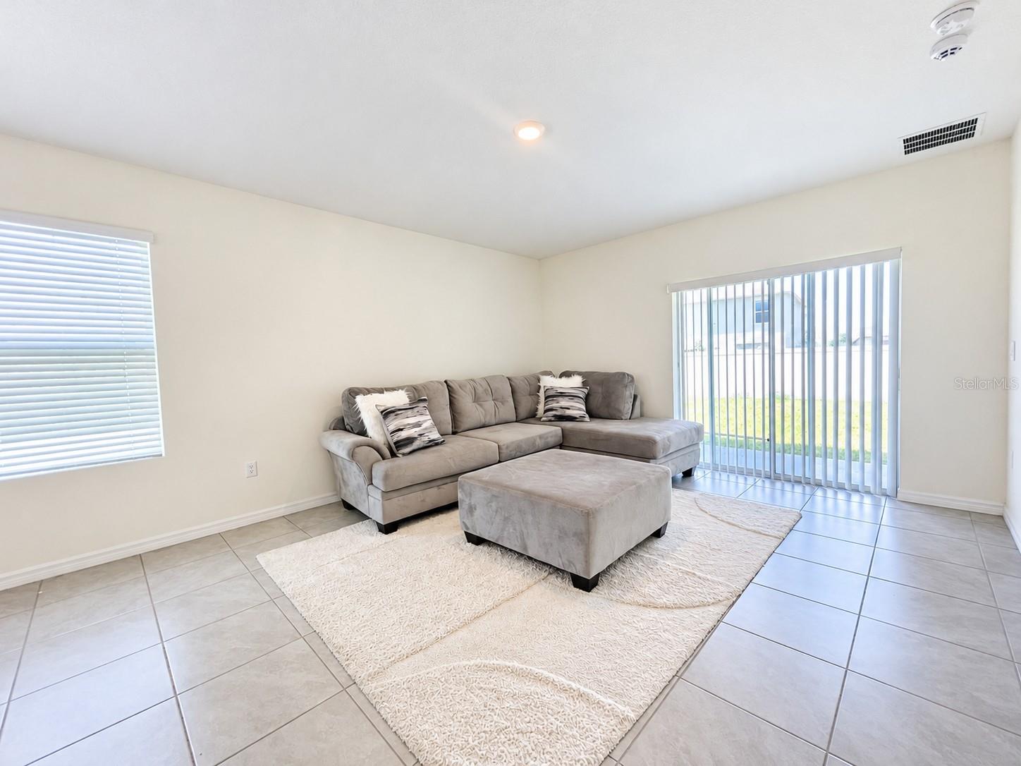 17043 OVAL RUM DR — photo 3