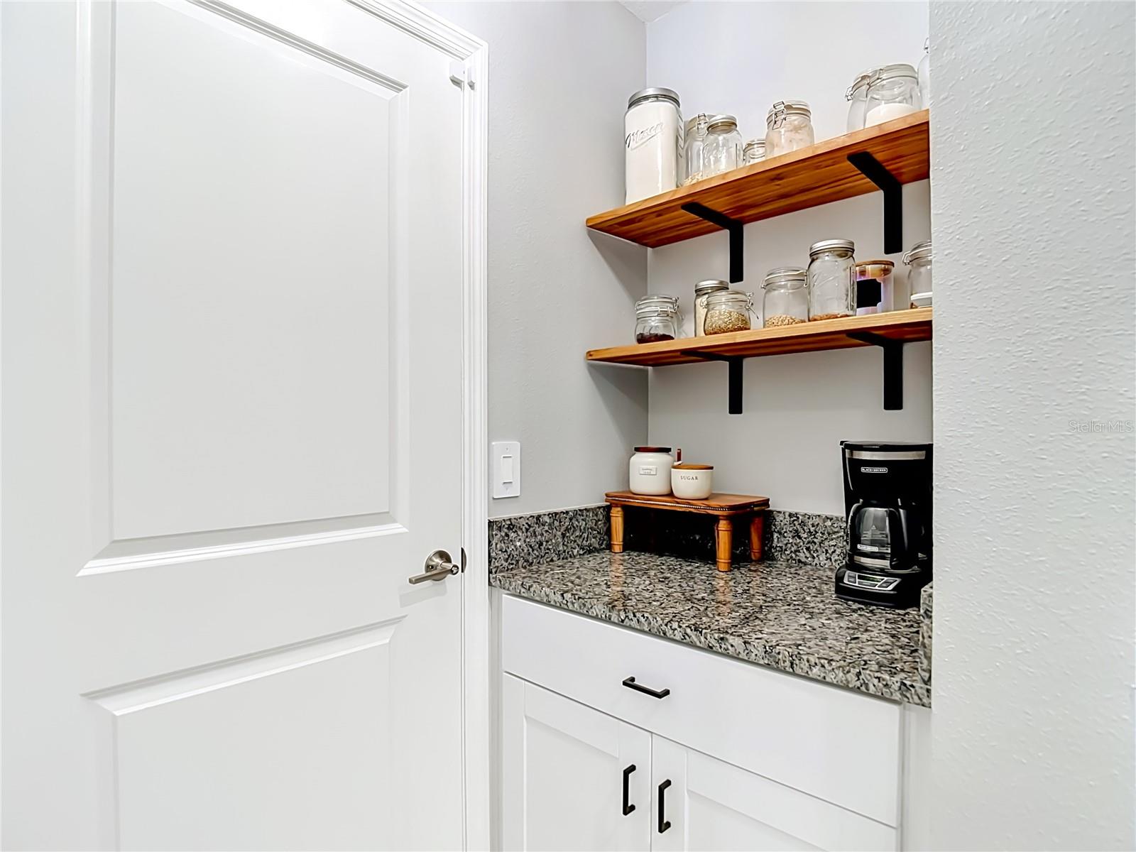 10801 FORT WHITE CT — photo 17