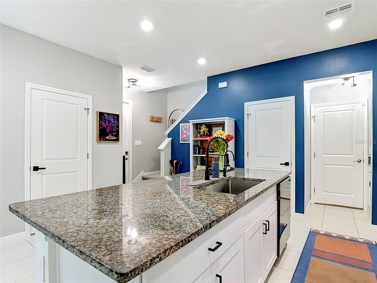 10801 FORT WHITE CT — photo 20