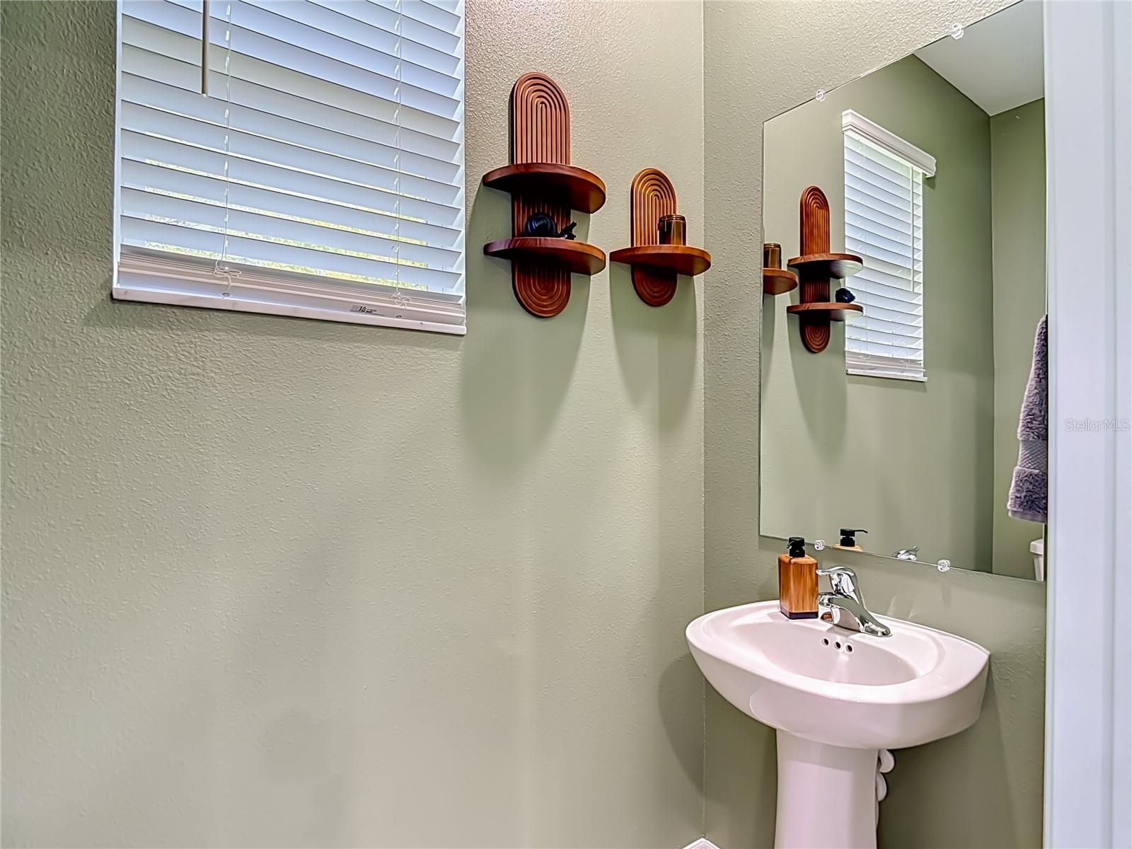 10801 FORT WHITE CT — photo 32