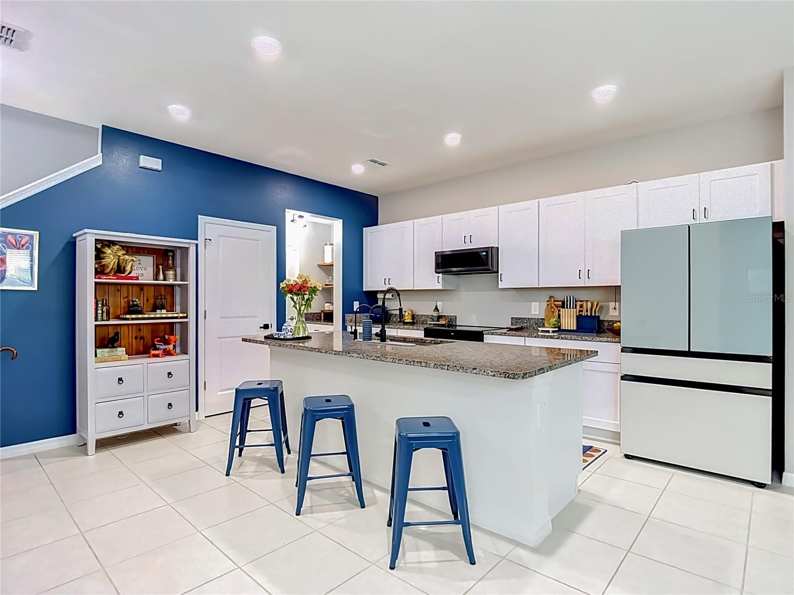 10801 FORT WHITE CT — photo 23