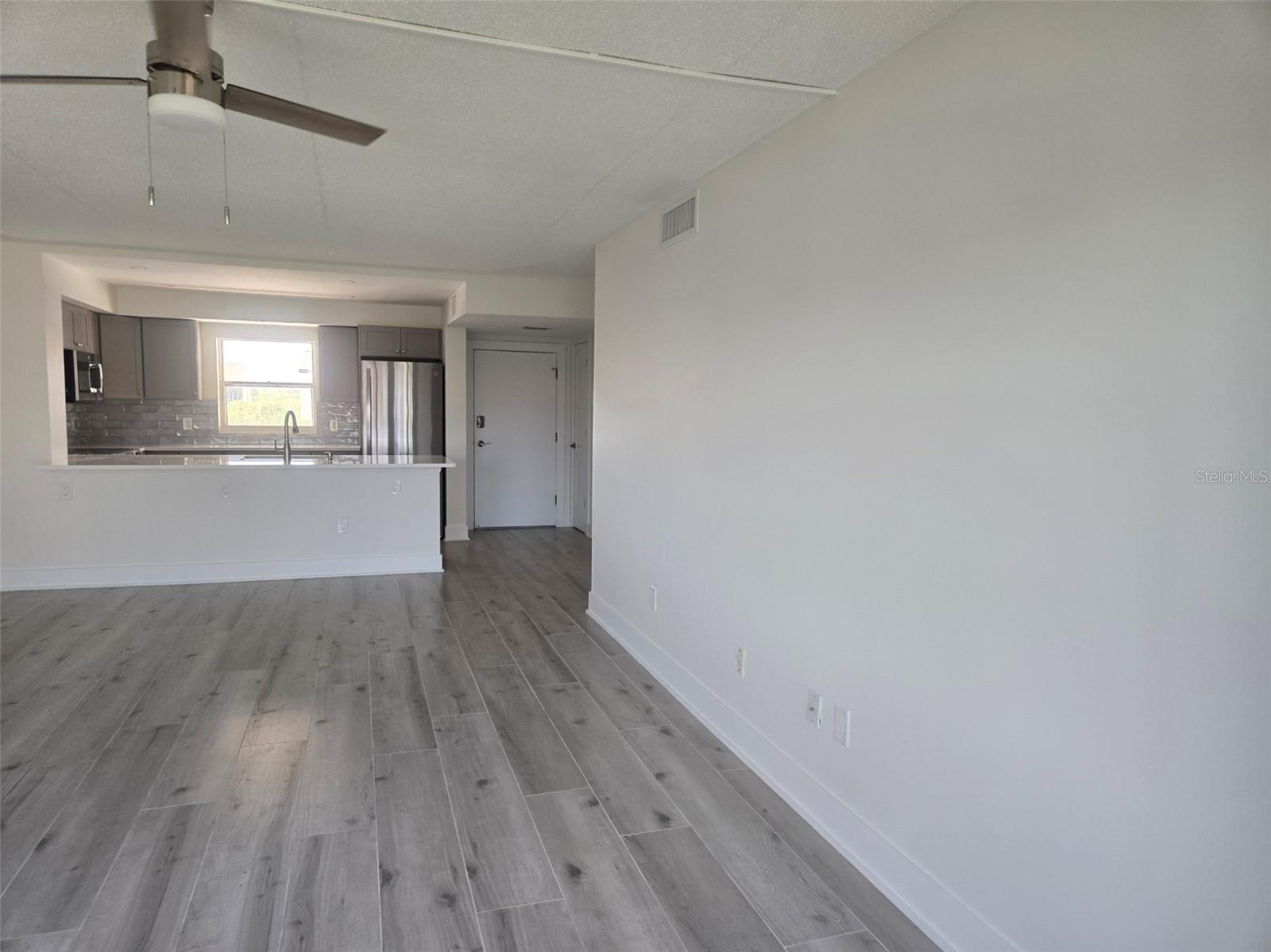 1300 N PORTOFINO DR #406 — photo 25