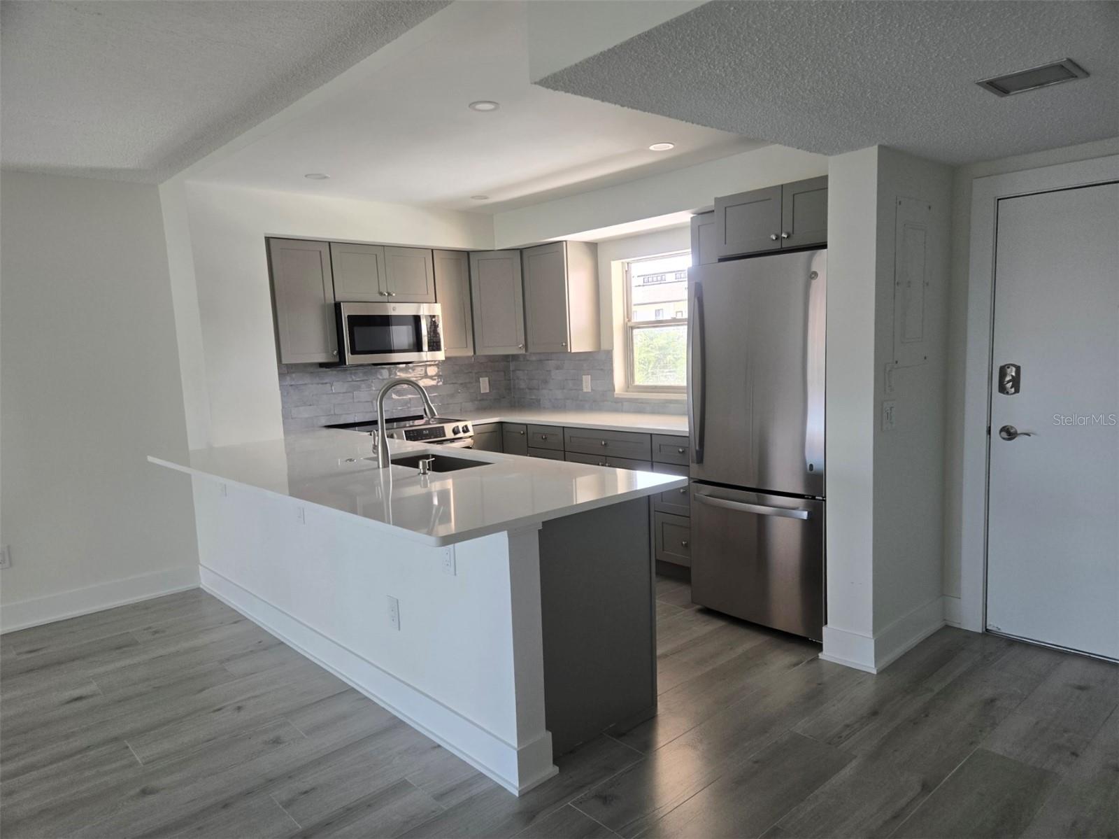 1300 N PORTOFINO DR #406 — photo 6