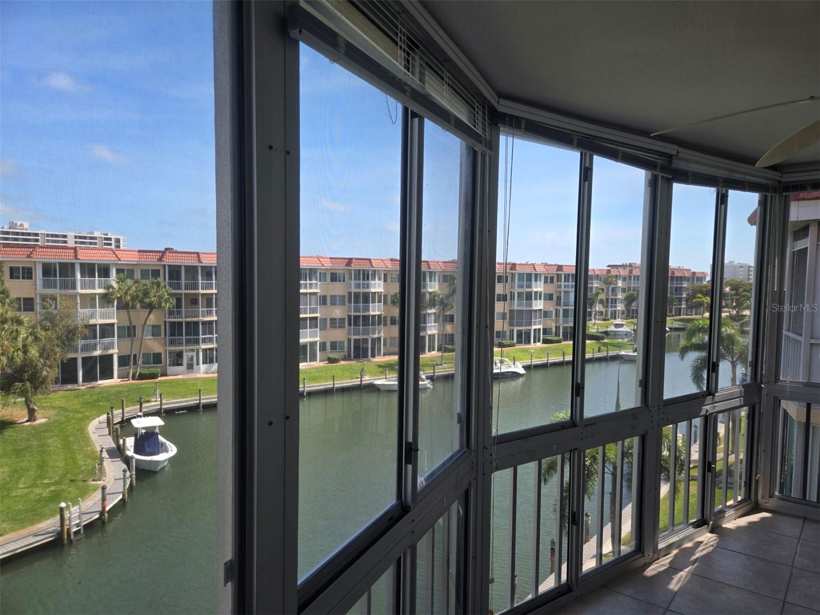 1300 N PORTOFINO DR #406 — photo 29