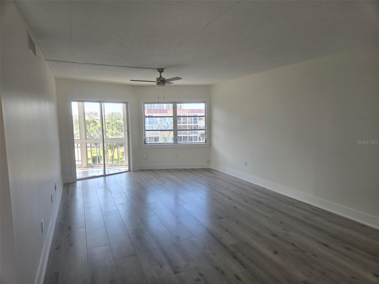 1300 N PORTOFINO DR #406 — photo 21