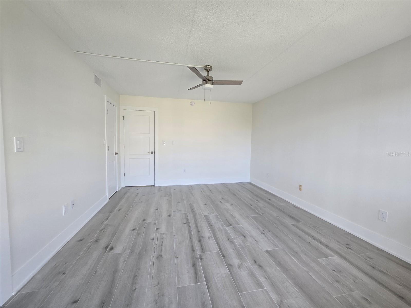 1300 N PORTOFINO DR #406 — photo 43
