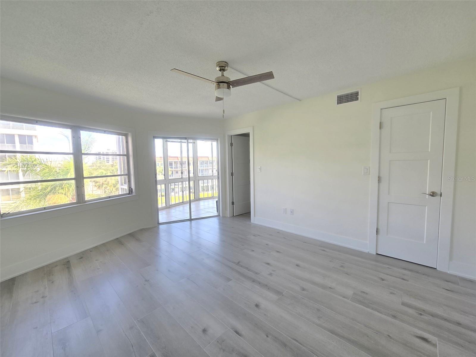 1300 N PORTOFINO DR #406 — photo 42