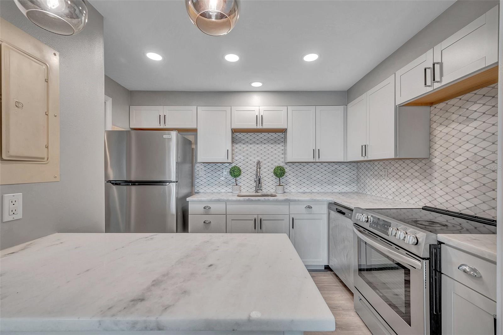 400 64TH AVE #907 W — photo 11