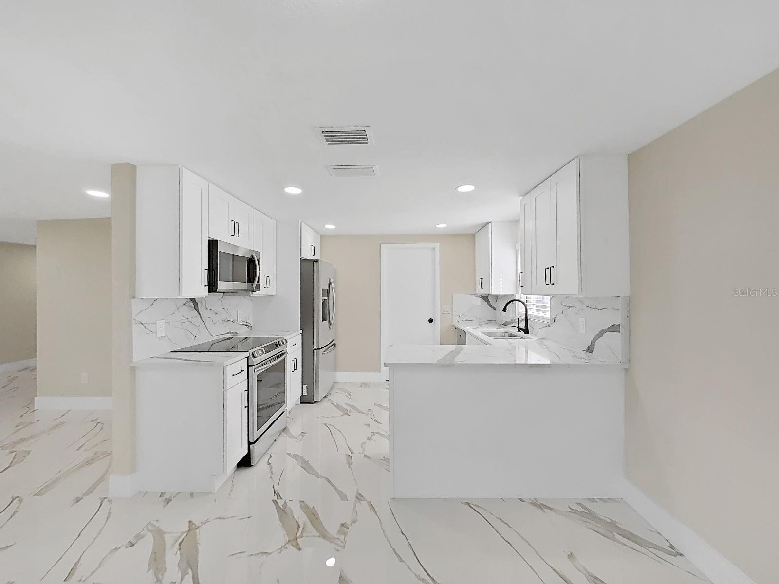 7218 LUNITA CT — photo 35