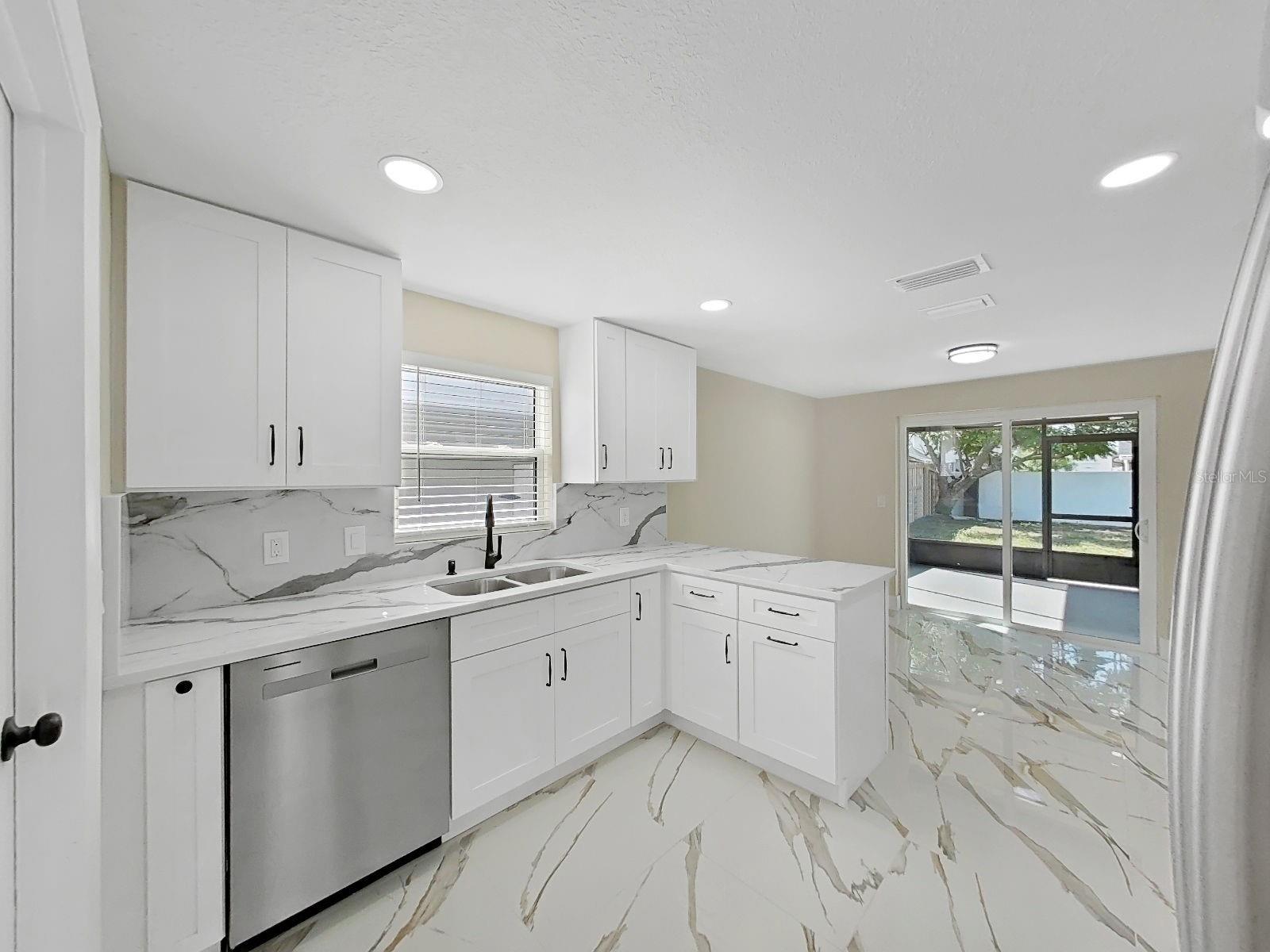 7218 LUNITA CT — photo 39
