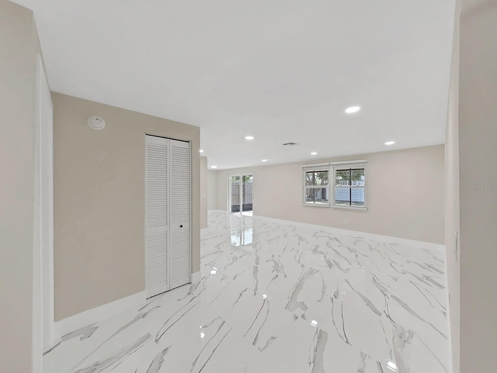 7218 LUNITA CT — photo 15