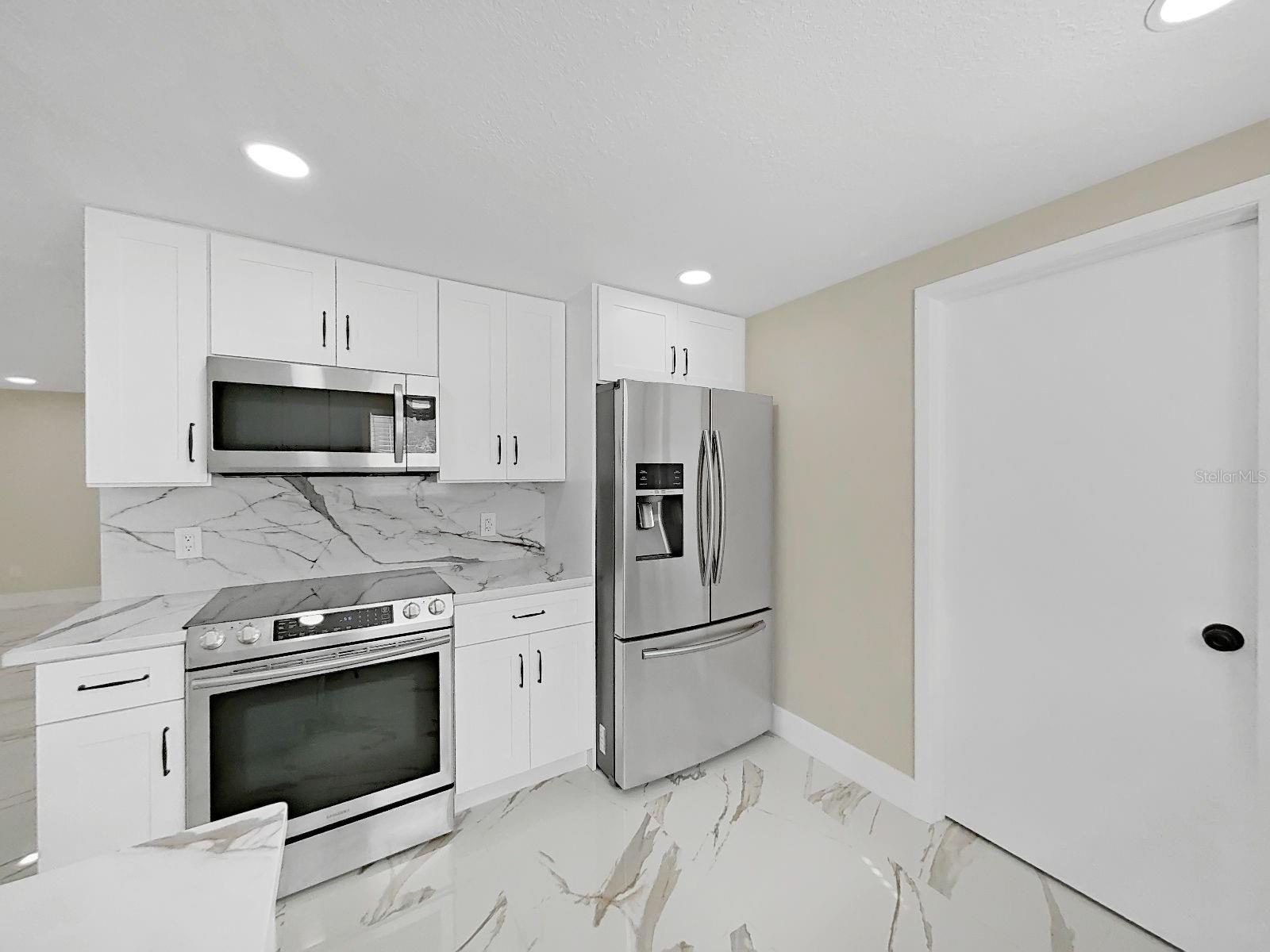 7218 LUNITA CT — photo 37