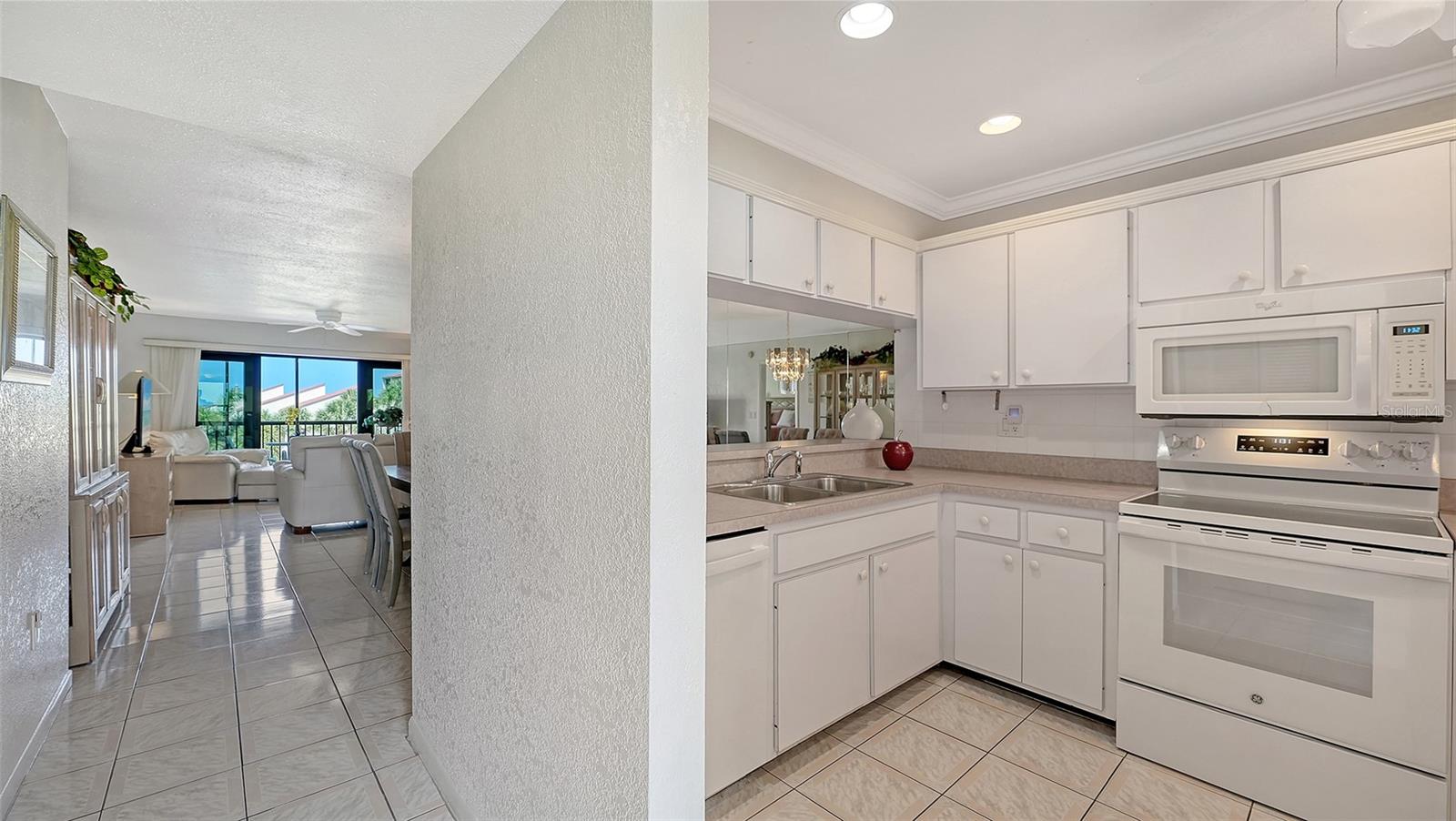 6234 MIDNIGHT PASS RD #307 — photo 3