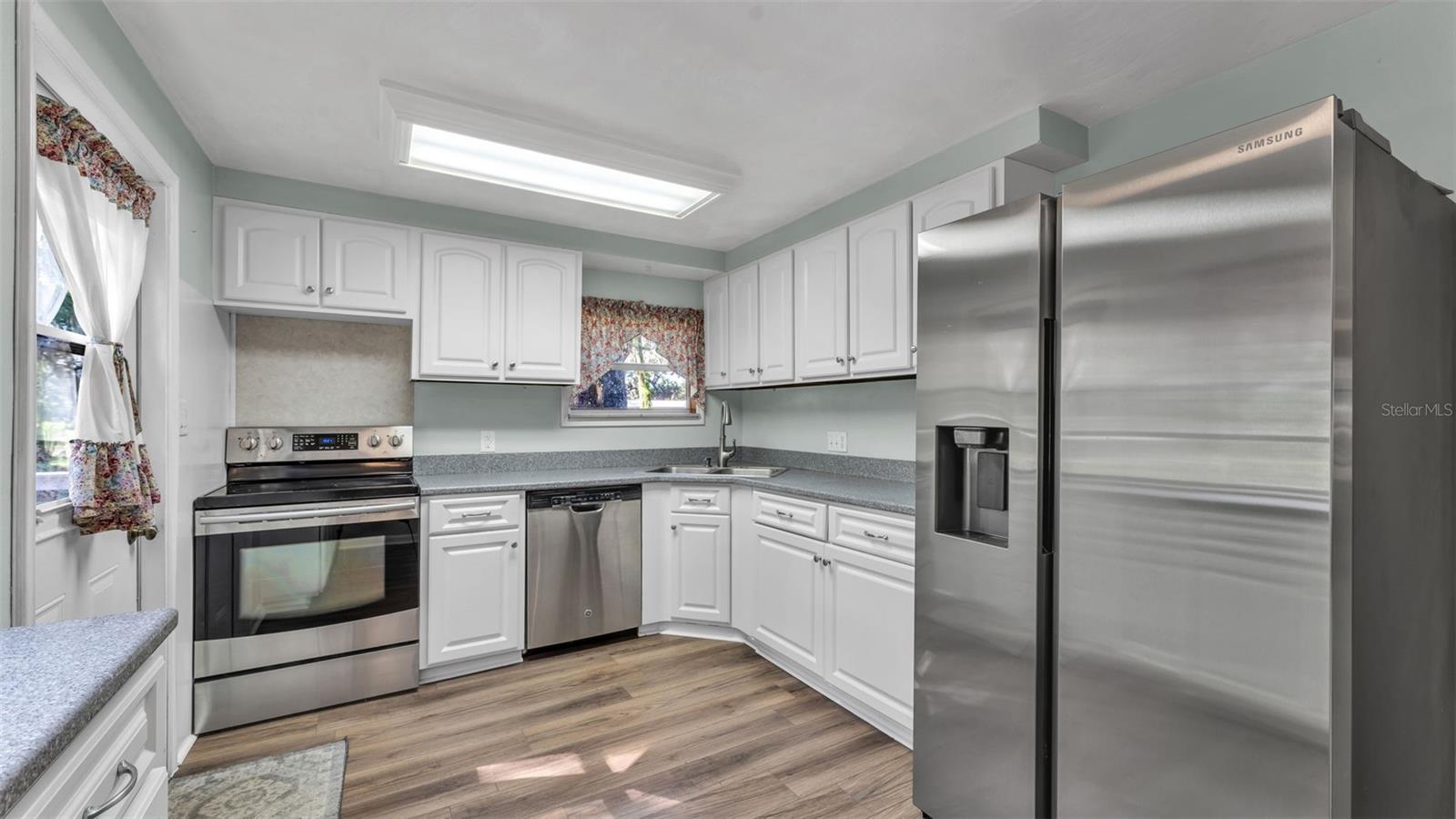 501 SWILLEY RD — photo 7