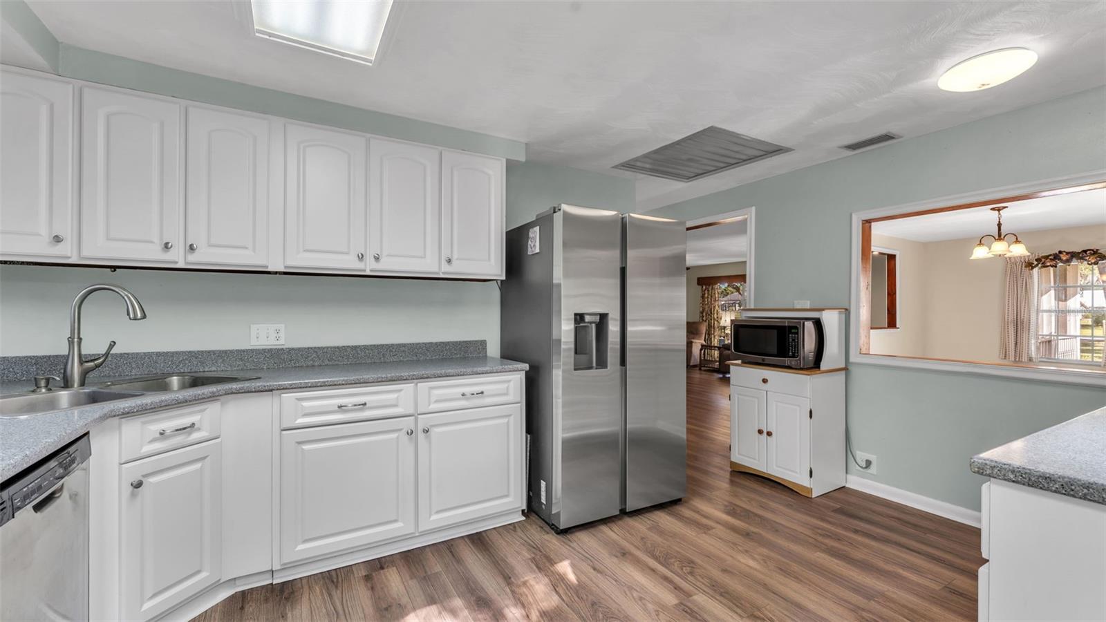 501 SWILLEY RD — photo 8