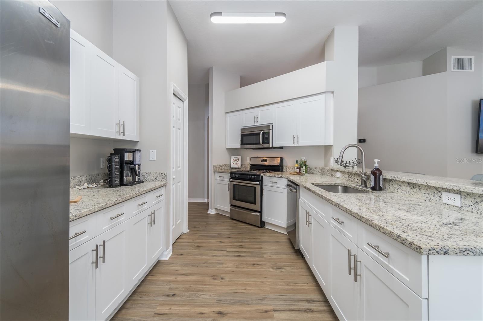 1707 BONDURANT WAY — photo 14