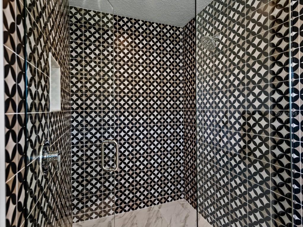 204 COOLIDGE DR — photo 21