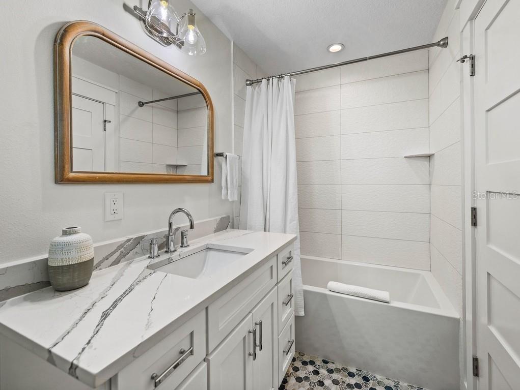 204 COOLIDGE DR — photo 48
