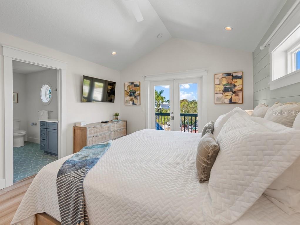 204 COOLIDGE DR — photo 36